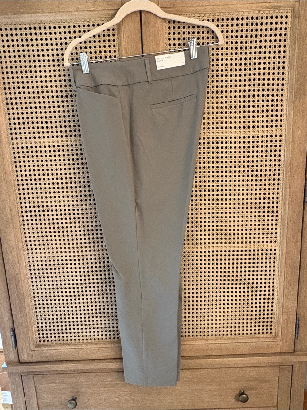 LOFT Outlet Sutton Skinny Ankle Pants